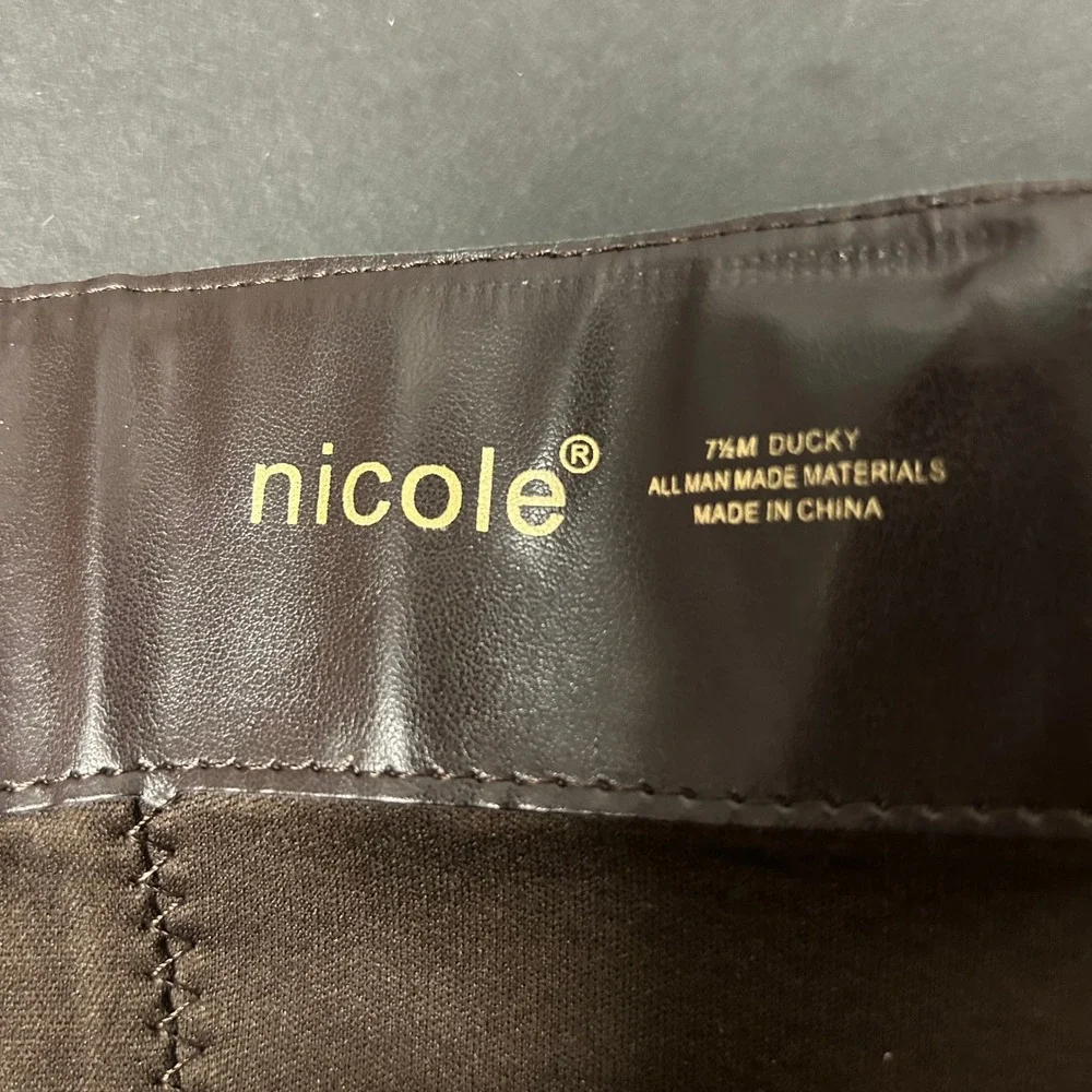 Nicole ducky tall